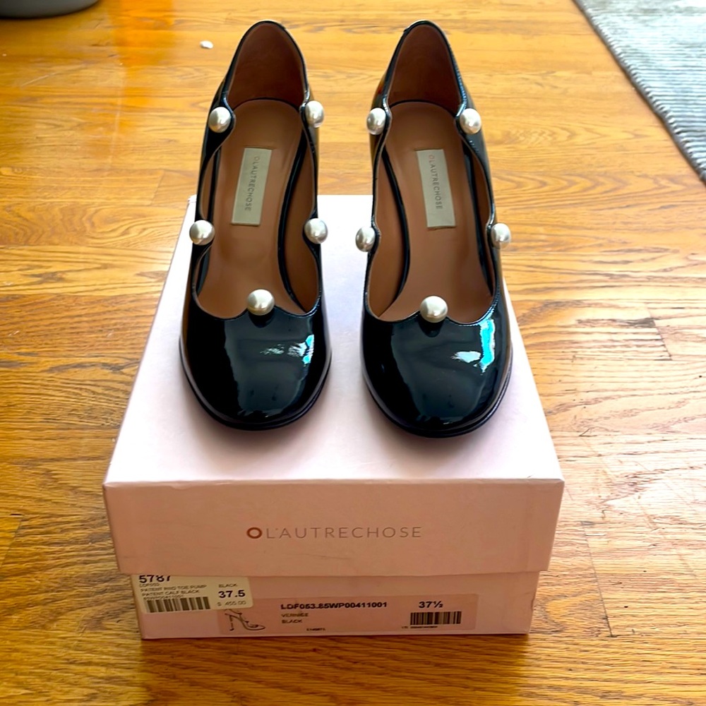 Ol’autrechose black pearl pumps